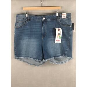 Celebrity Pink The Sugar Frayed Shorts Women's Size 22 Mid-Rise NEW